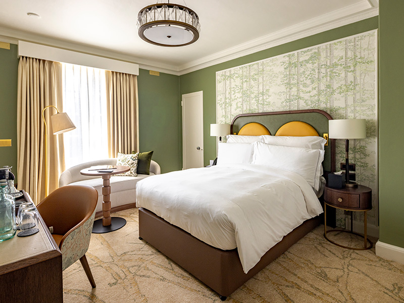 Room 9 WP 1 800×600