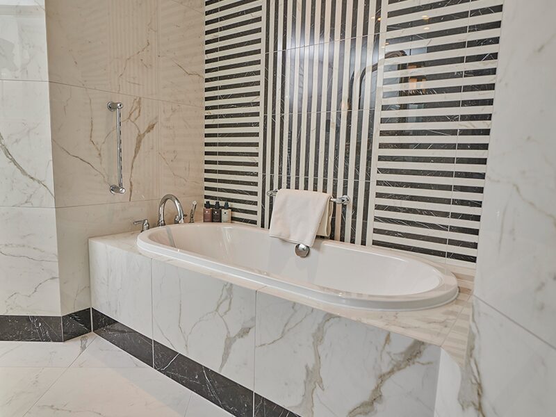 Vice-President-Suite-Bathroom-800×600-1.jpg